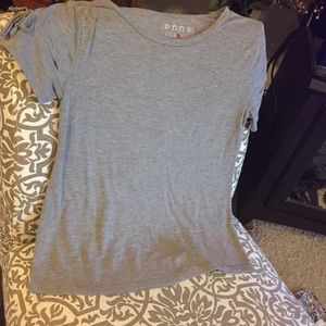 Gray short sleeve tee